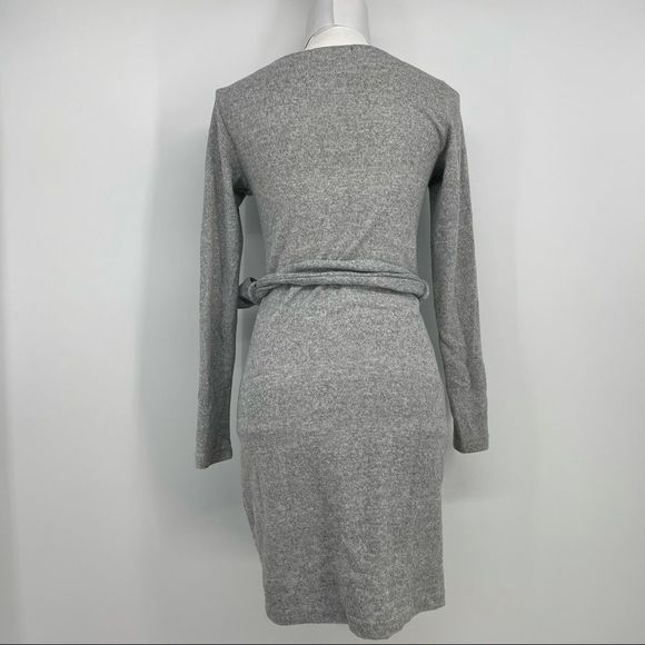 Dynamite Gray Zip-Shoulder Belted Sweater Dress – XS - Picture 8 of 11